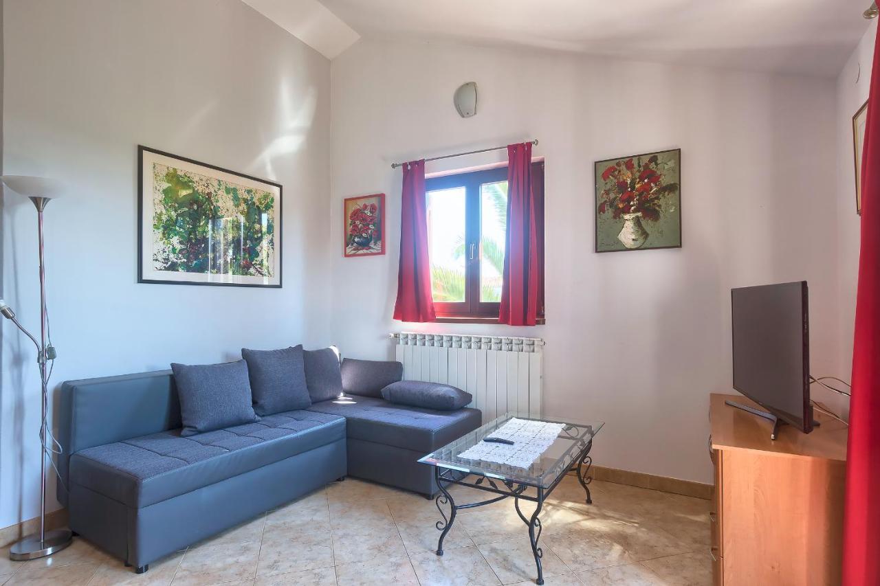 Villa Kascuni Пула Екстериор снимка